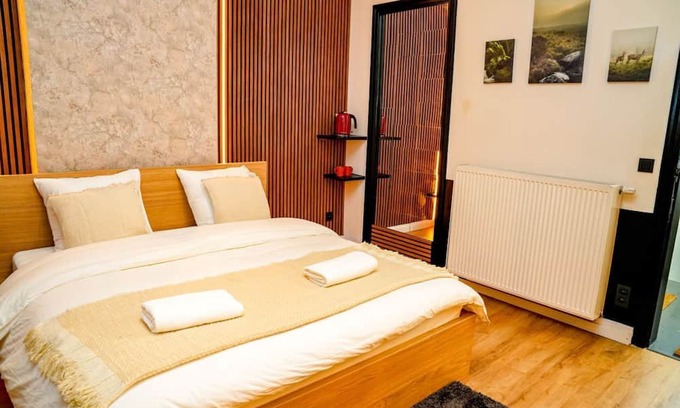 Ghent City Centre Apartment | Comfy and Convenience 5BR Apt@Central Gent For 10P