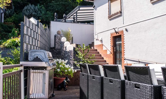 Hartenrod Apartment | Apartment 'Klein Frankreich' with Mountain View, Private Terrace and Wi-Fi