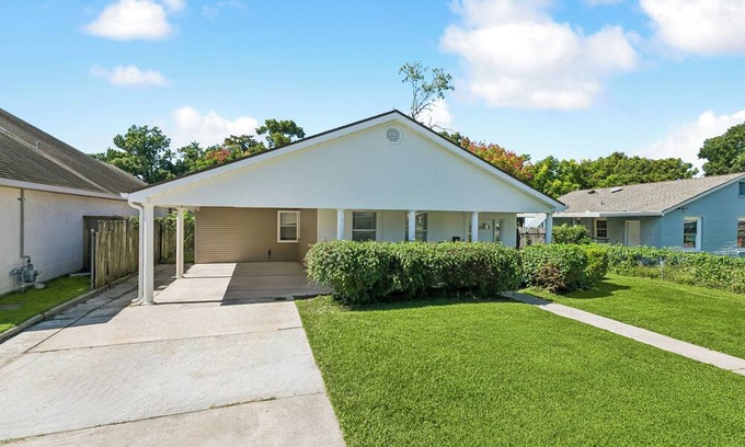 Harahan House | Beautiful Home