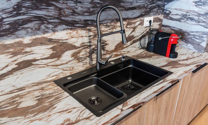 Golem Apartment | The Seaview Jacuzzi Suite by PS