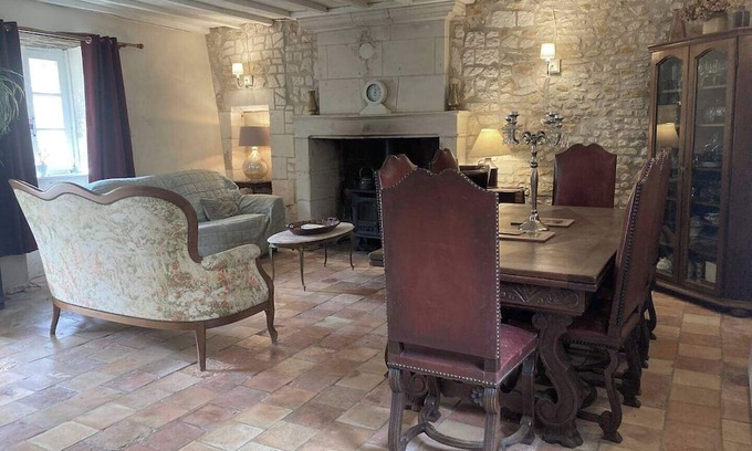 Ceaux-en-Loudun House | 3Bedrooms-Sleeps6-WiFi-Fireplace