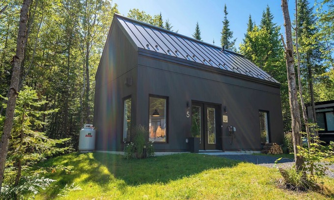 Adstock Ski Chalet | Nature - Adventure - Absolute Comfort - Le NOST