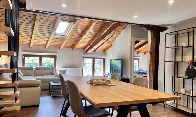 Bermeo Apartment | ChicFlat Bermeo 2 (Duplex in the old town)