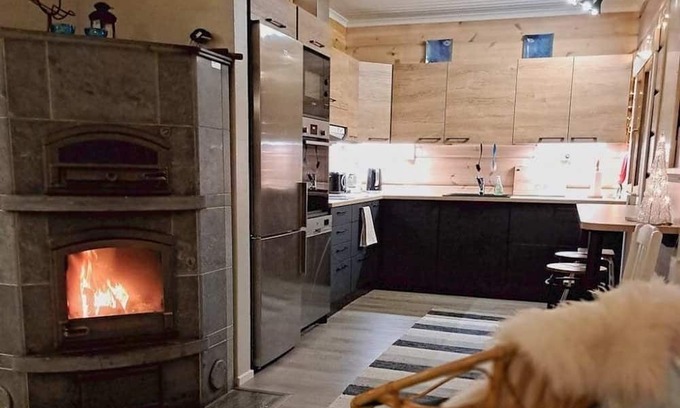 Hiukkajoki House | Red vacation home