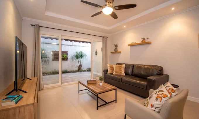 Escazu Condo | Beautiful Condo just steps from Avenida Escazu in an unbeatable location