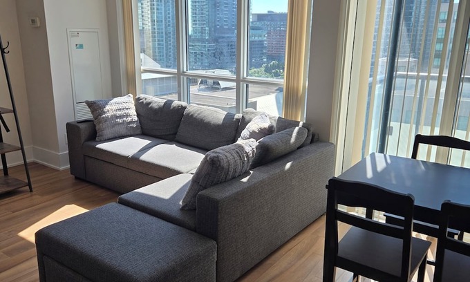 Toronto Entertainment District Condo | Stay in the heart of downtown Toronto! Steps from top attractions/entertainment