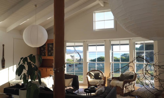 Falmouth House | White Shell Cottage | Wood fire & beachfront