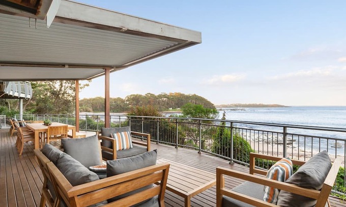Mollymook House | Nirvana - Beach front house in Mollymook