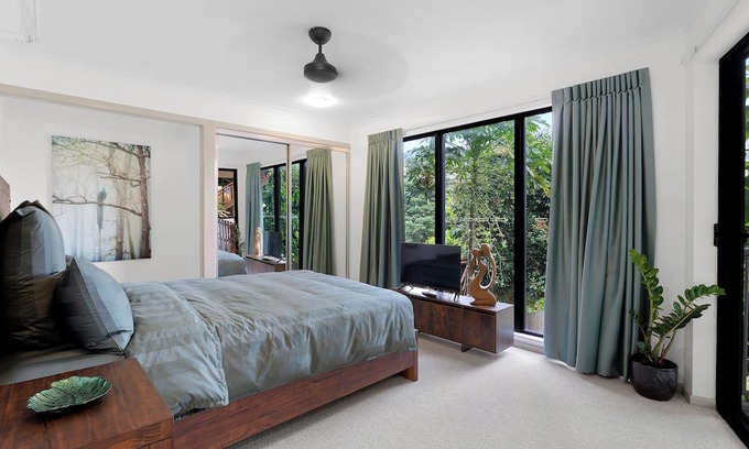Jubilee Pocket Apartment | The Heart Stay at Airlie Beach - the heart of the Great Barrier Reef.