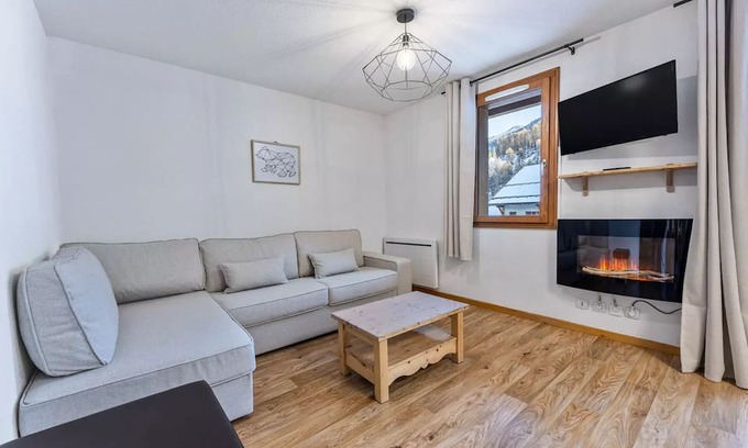 Les Orres Apartment | Les Chalets De Bois Méan - A - Beautiful renovated apartment on the Orres 1800