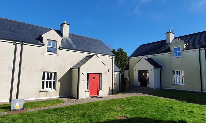 Dungarvan House | 11 AN SEANACHAI HOLIDAY HOMES, pet friendly in Ring, County Waterford