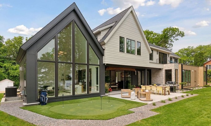 Excelsior House | Luxury LakeHus on Lk Minnewashta