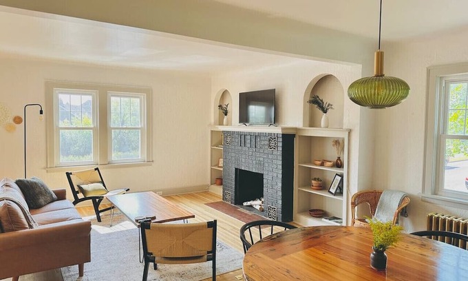 Lakeside - Lester Park Apartment | New London Loft Duluth Lakeside