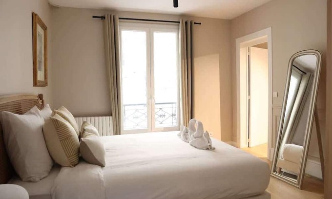 Quartier des Invalides Apartment | Charme parisien près des Invalides – 1BR & confort