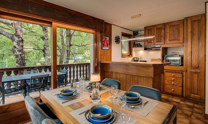 Chamonix City Centre Apartment | Apartment Grand Payot – Chamonix Centre – Alpes Travel – Sleeps 2-4