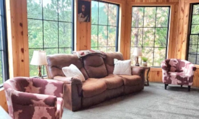 Spearfish House | Higgins Gulch Lodge, Waterfall