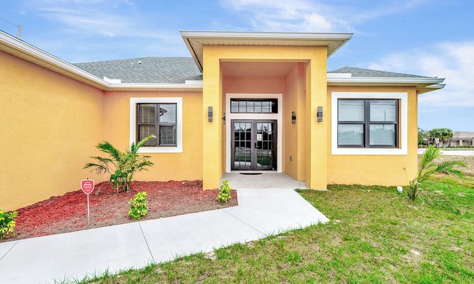 Westminister House | HUGE Home in Lehigh Acres Near RSW International Airport and JetBlue Park.