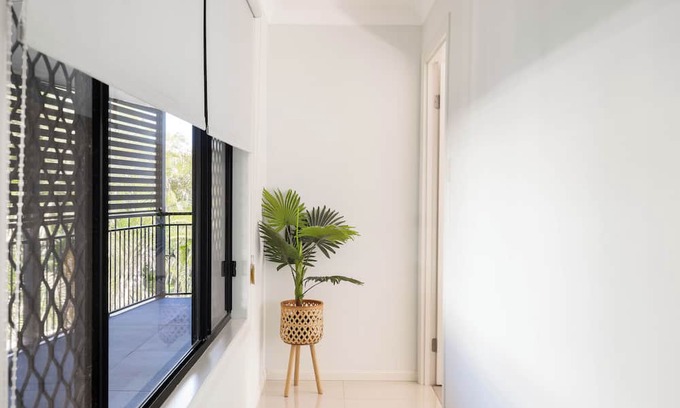 Sunnybank Apartment | Smart Suites Self Check-in Apartments - 144 Dixon