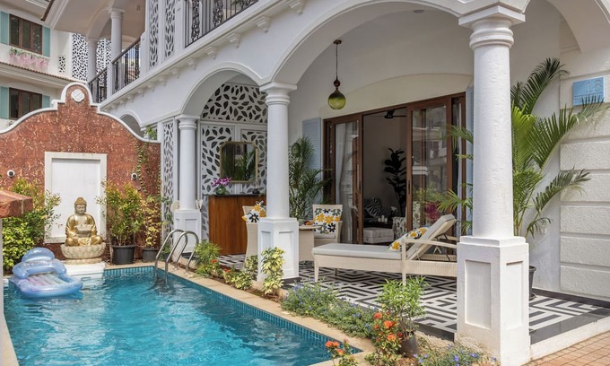 Arpora Villa | SUMMERVILLE - 3BHK LUXURY POOL VILLA WITH ELEVATOR AND GARDEN - NORTH GOA