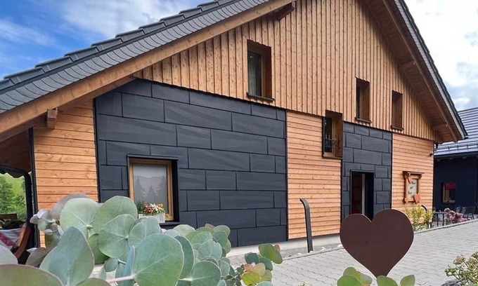 Breitenbrunn/Erzgeb. House | Bergnest vacation homes - House with heart