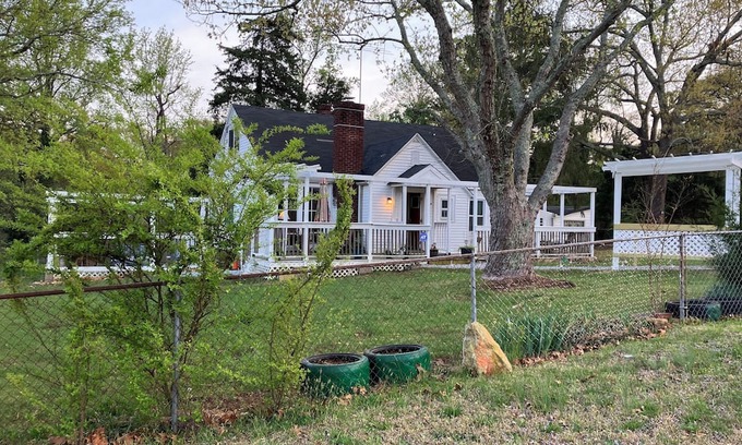 Conestee Condo | Charming 2-bedroom condo with AC, WiFi in lovely Greenville