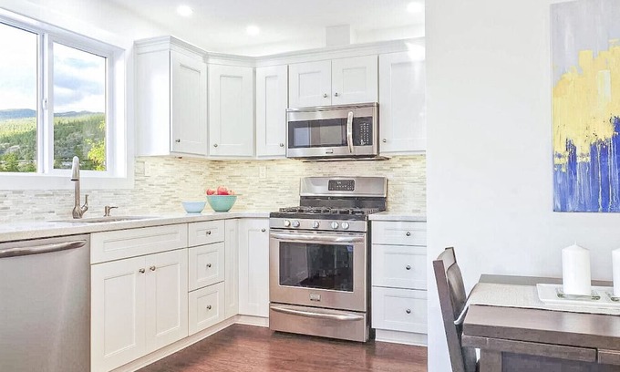 Okanagan-Similkameen House | Naramata Vine and Vista Retreat