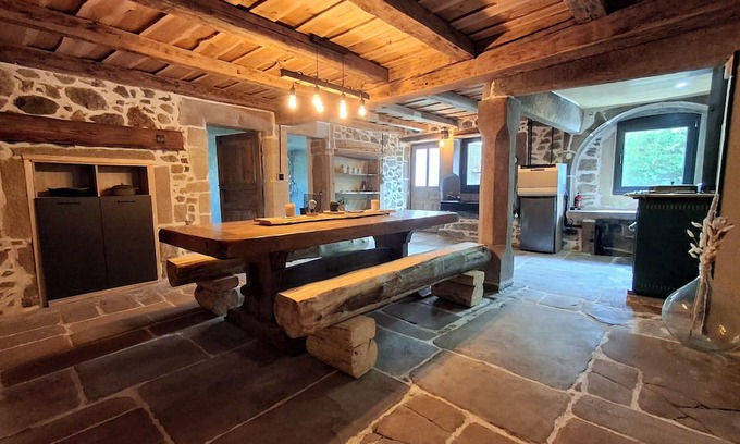 Ternuay-Melay-et-Saint-Hilaire Other | Gîte, former Comtois farmhouse