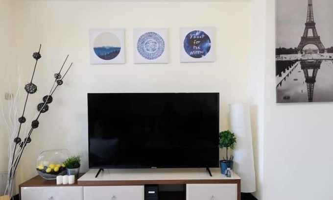 Banqiao Apartment | H&K Modern 3/2 New Taipei City Luxy by SuperHost
