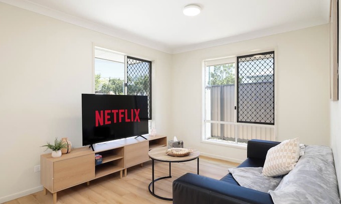 Acacia Ridge Apartment | 3 Bdr Apt! Aircon! Undercover Parking! 12AS3