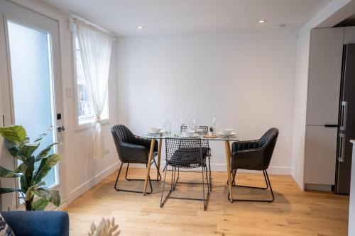 Sainte-Marie Apartment | Lovely 2 Bed steps from Downtown and 2min to METRO
