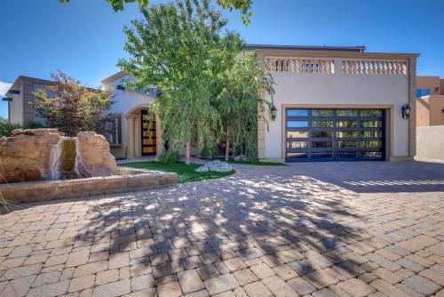 Santa Fe House | Gated Home about 5 Mi to Dtwn Santa Fe!