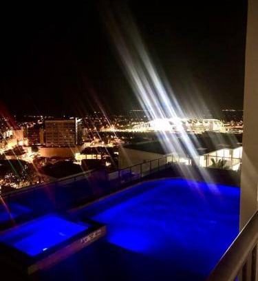 Castle Hill Apartment | Coastal Chic in the City Centre