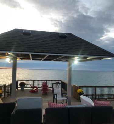 Brock Resort | Alice’s wonderland