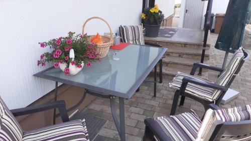Waldbuttelbrunn Apartment | Ferienwohnung Seegarten