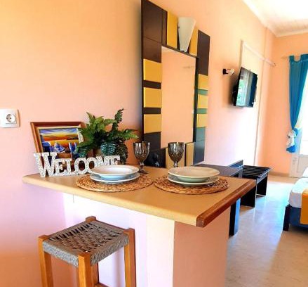 Agios Stefanos Avliotes Apartment | Beach Hub Studios